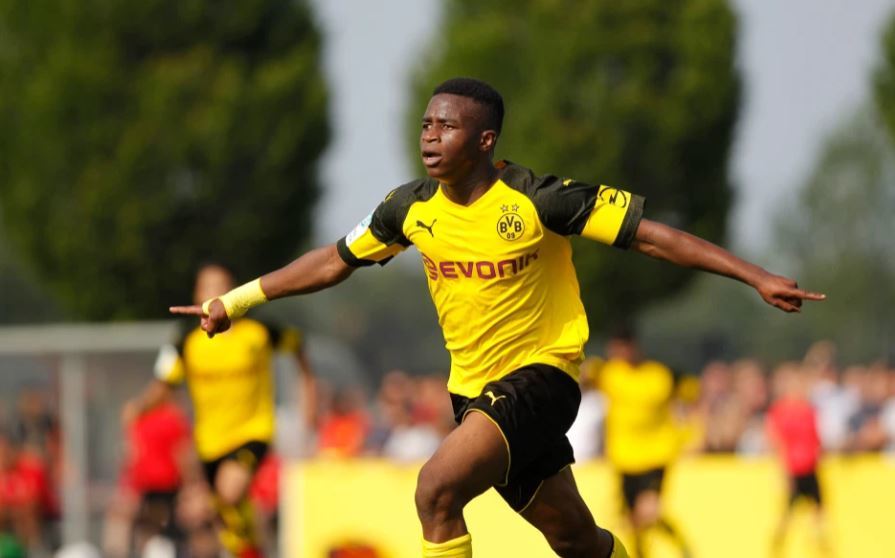  穆科科刷新德甲纪录，16岁天才成最年轻进球者  